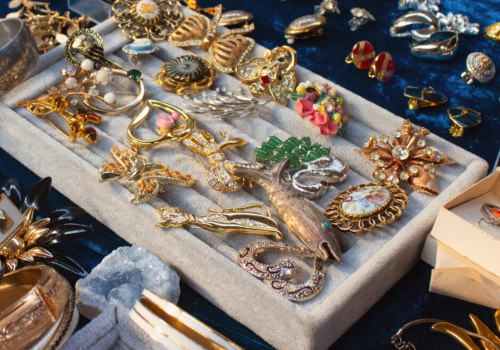 Exploring the Portobello Market in London: Shopping for Jewellery